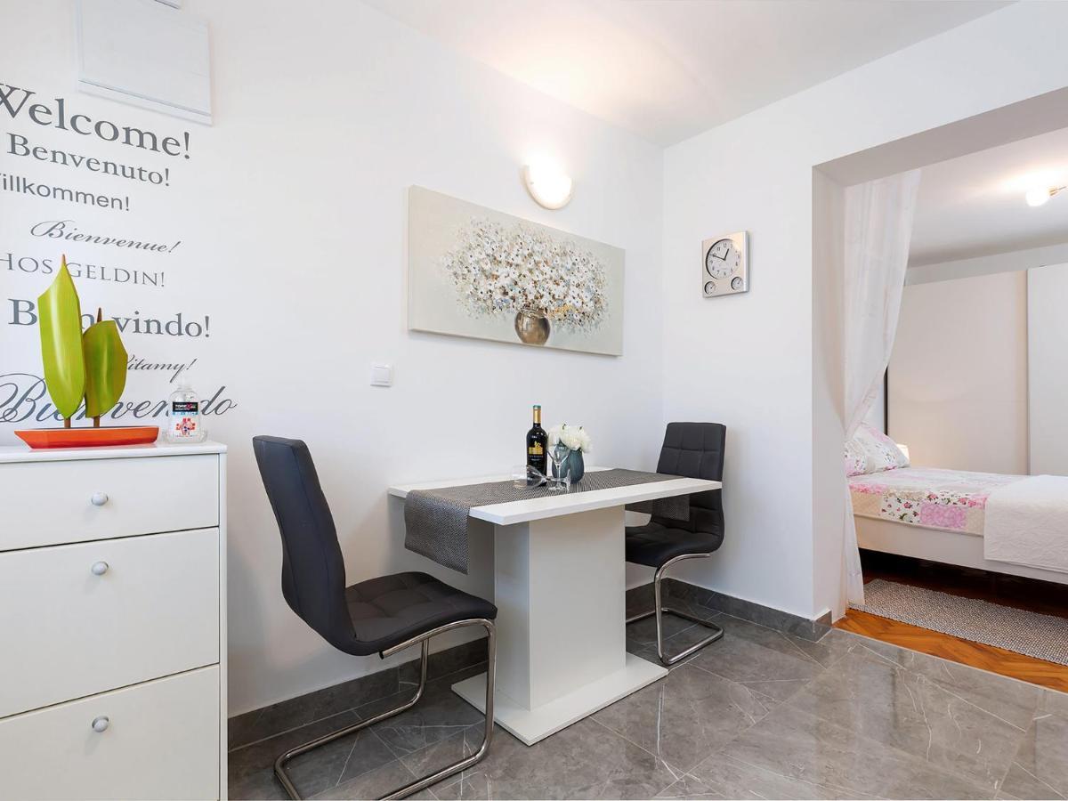 Manuel Apartment